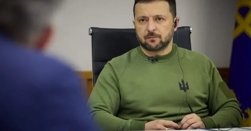 Zelenski Navrotski ilə görüşmək üçün Varşavaya səfər edib