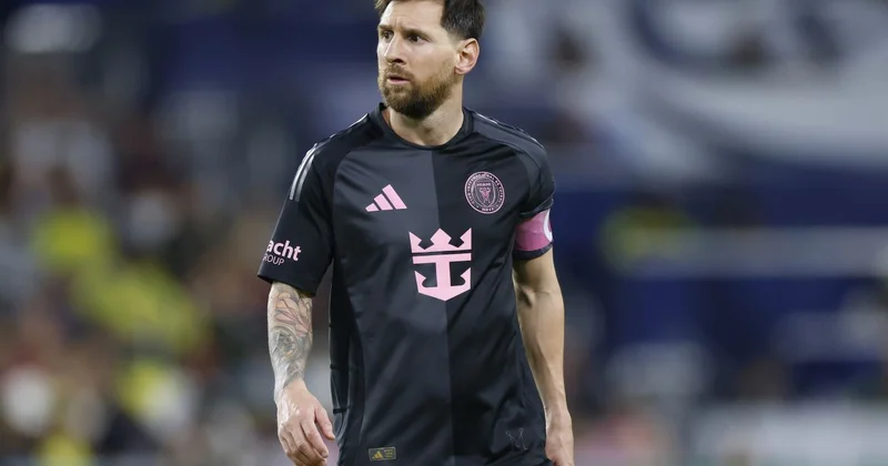 “Barselona”nın prezidentliyə namizədi: “Messi əvəzolunmaz fiqurdur və geri qayıtmalıdır”