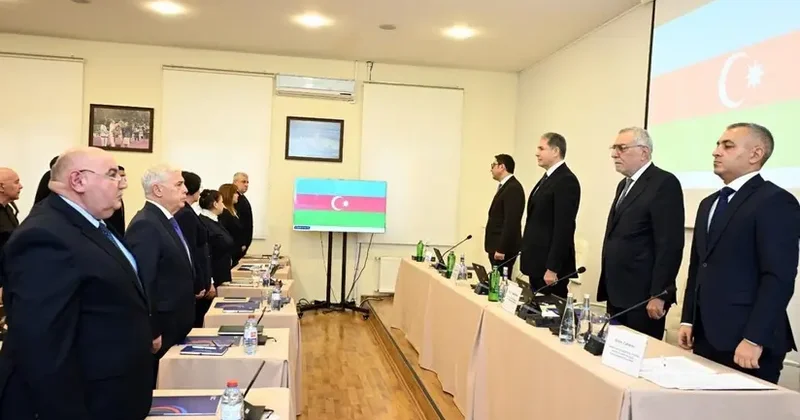 Vilayət Eyvazov yenidən federasiya prezidenti seçilib FOTO