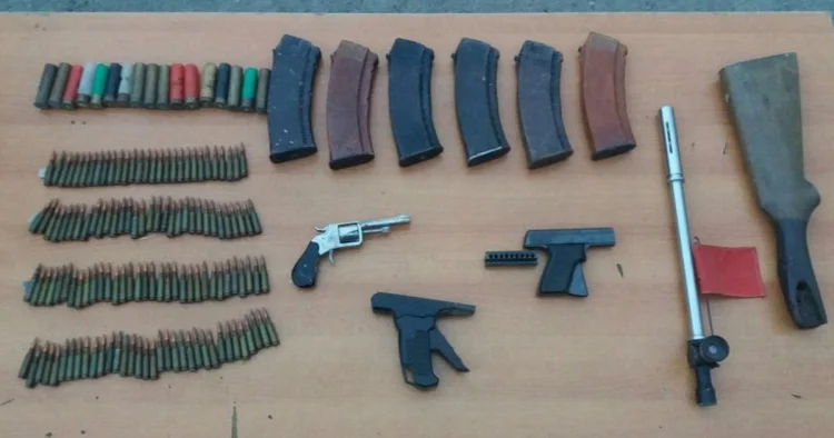 Polis xeyli silah sursat aşkarlayıb