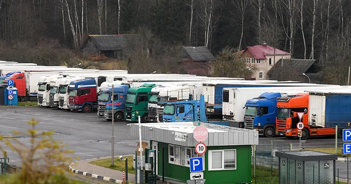 Литва заявила о возможных ответных мерах в случае конфискации грузовиков в Беларуси