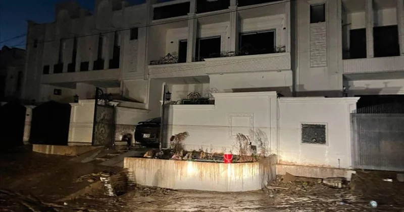 Kərkükdə güclü yağışlar daşqına səbəb oldu: 300 ailə evsiz qaldı