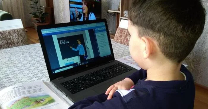 Distant təhsil tətbiq ediləcəksə, dövlət şagirdləri texniki vasitələrlə təmin etməlidir TƏKLİF