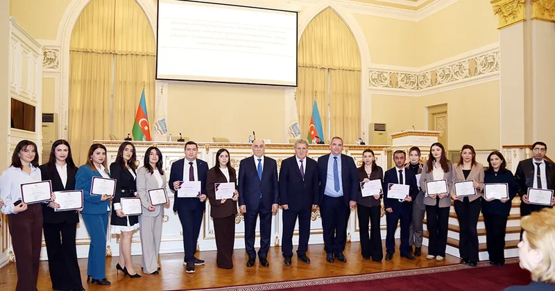 С оглядкой на высокий статус