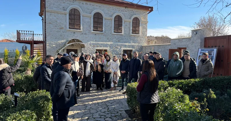 Узбекская делегация посетила город Шуша (ФОТО)