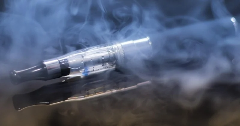 Elektron siqaret infarkt riskini artıra bilər