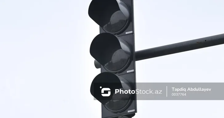 В Баку установлены умные светофоры для улучшения движения