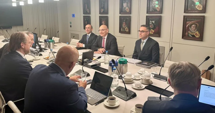 Prezidentin xüsusi nümayəndəsi Haaqada mühüm görüşlər keçirib