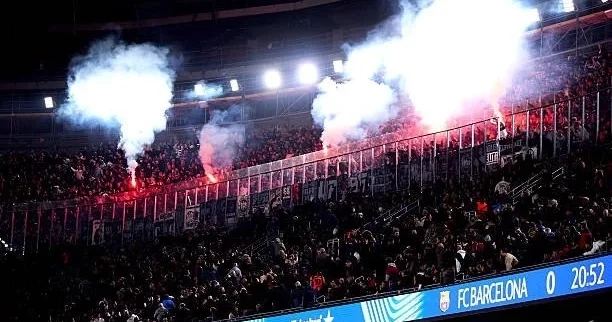 Айнтрахт сыграет против Карабаха без своих болельщиков ПРИЧИНА