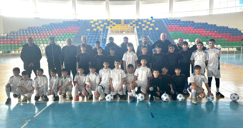 Qusarda yeniyetmə futbolçuların mini turniri keçirilib