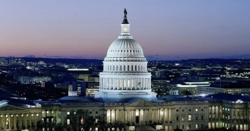 Удары по Венесуэле: Трампу не нужно разрешение Конгресса