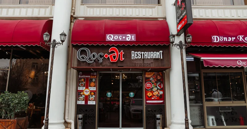 “Qoç ət”in dönərindən 20 sm tük çıxıb? “Əməkdaşlarımız saçı qısa olan kişilərdir”