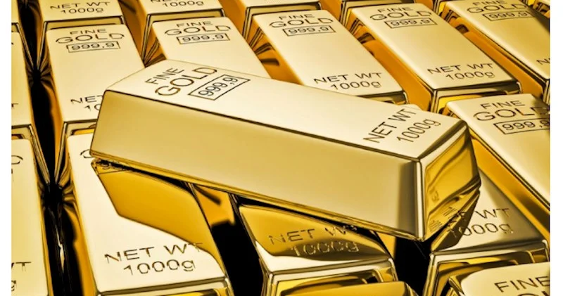 Tarixdə ilk dəfə qızılın unsiyası 4 400 dolları keçib