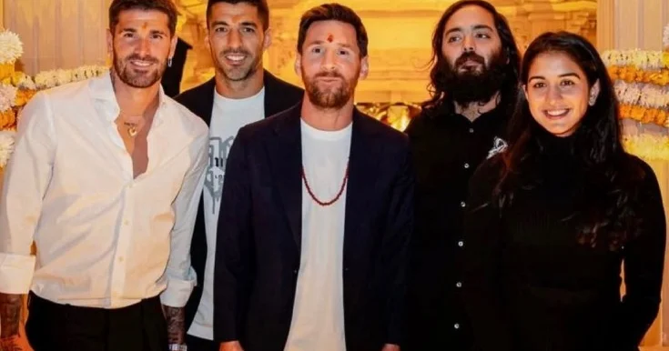 Messi Hindistanın ən varlı ailəsinin üzvləri ilə bir arada Fotolar