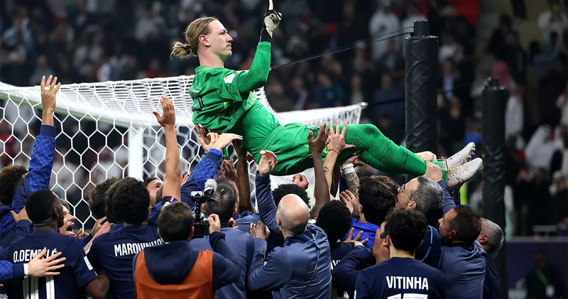 Rusiyalı qapıçı tarix yazdı, PSJ bu il 6 cı titulunu qazandı