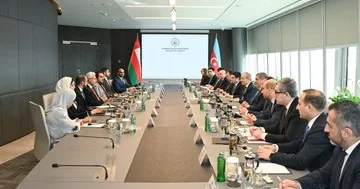Обсуждено укрепление экономического сотрудничества между Азербайджаном и Оманом (ФОТО)