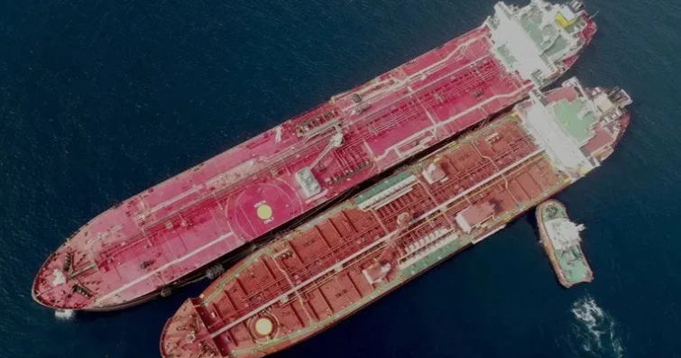 ЕС включил в санкционный список 41 нефтяной танкер России