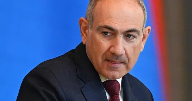 Nikol kimdən və nədən qorxur?