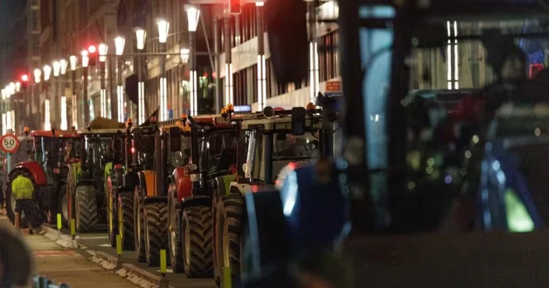 Fransada fermerlərin narazılığı artır