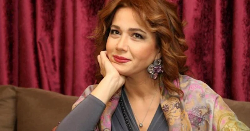 O qızı sevməyə dəyməz... Günün mahnısı