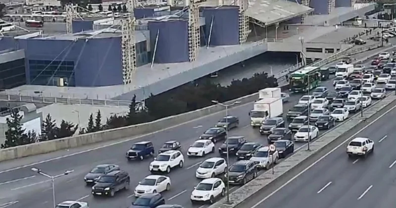 Bu yollarda sıxlıq var SİYAHI