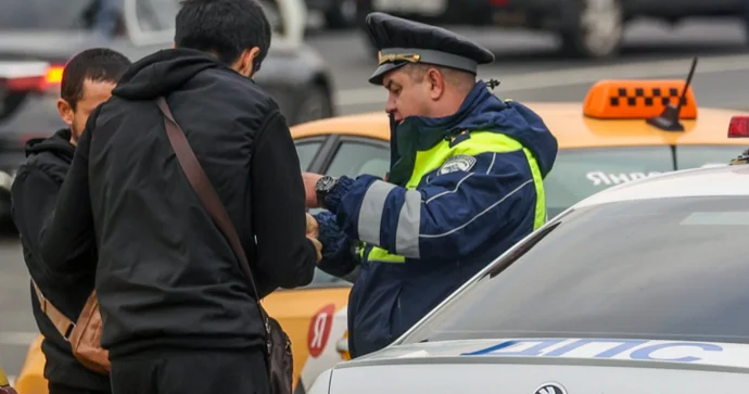 Rusiyada miqrant sürücülərinin rəqəmsal kartotekası yaradılacaq
