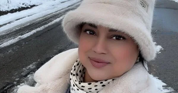 Xalq artisti olan xanəndə TANINMAZ HALDA FOTOlar