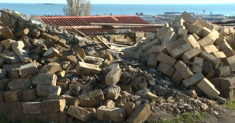 Qanunsuz tikinti kommunal xətləri zədələdi ŞİKAYƏT VİDEO