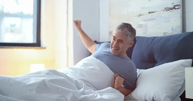 İnsanlar yaşlandıqca daha tez oyanmağa başlayırlar Bunun qarşısını necə almaq olar?