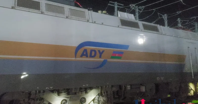 Azərbaycandan Ermənistana göndərilən yük qatarı Ağstafaya çatdı