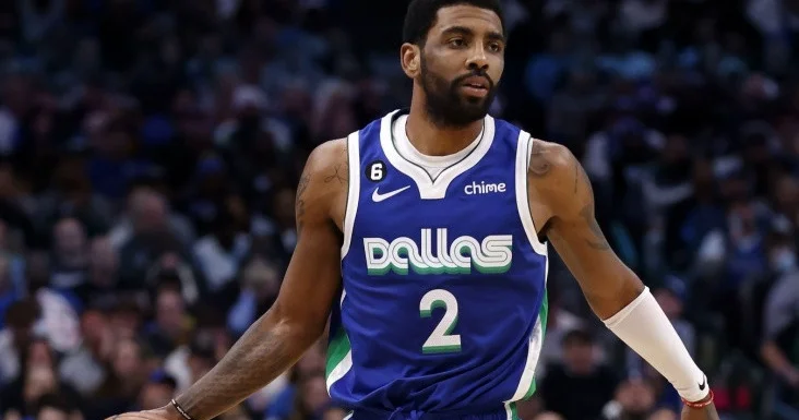 NBA ulduzu robotu sıradan çıxardı VİDEO