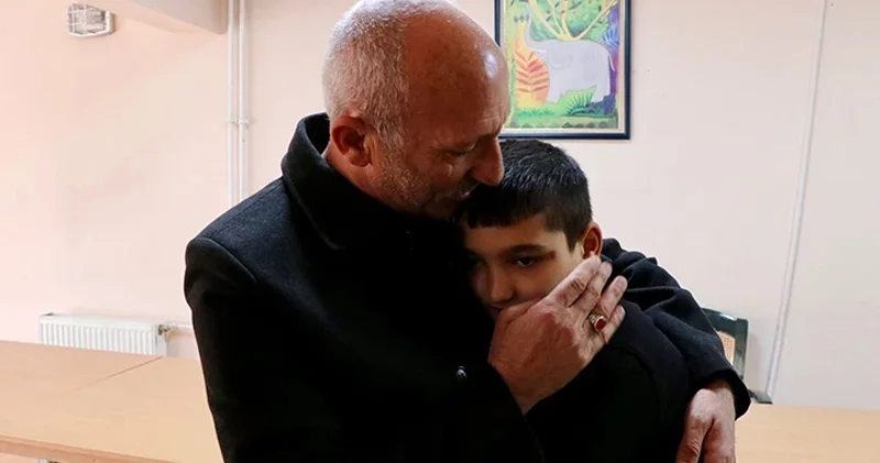 İŞİD in 11 il əvvəl qaçırdığı uşaq Türkiyədə tapıldı: Məktəb, xəstəxana görməyib (FOTO)