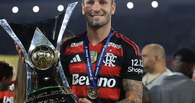 Braziliyada tərəfdar coşqusu, Madriddə soyuqluq: Saul Niqezin şok müqayisəsi