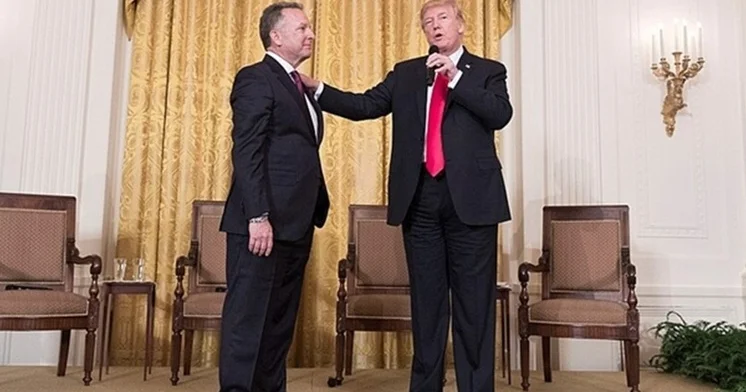 Rusiyada Trampın xüsusi nümayəndəsinə bir yeşik kürü hədiyyə veriblər