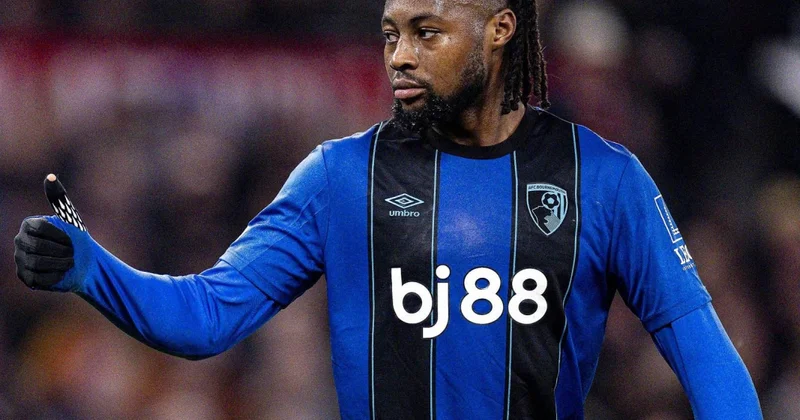 Liverpul Bornmut un ulduzu ilə razılaşıb