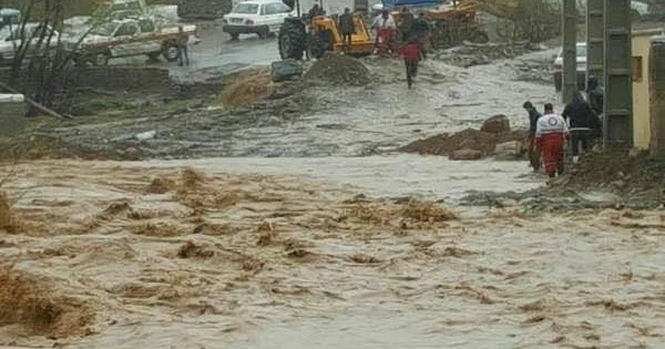 İranda bu kənd sular altında qaldı Video