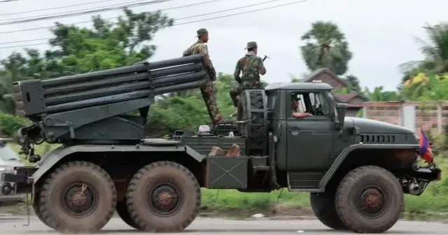 Число погибших таиландских военных на границе с Камбоджей возросло до 21