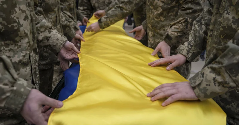 Ukraynada həlak olan kapral Hulinin cənazəsi Böyük Britaniyaya çatdırılıb