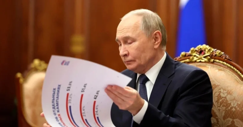 Кремль: Путин работает и днем, и ночью, и до утра