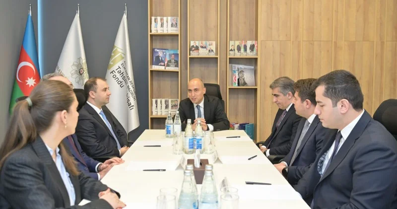 Yeni sədr kollektivə təqdim olundu