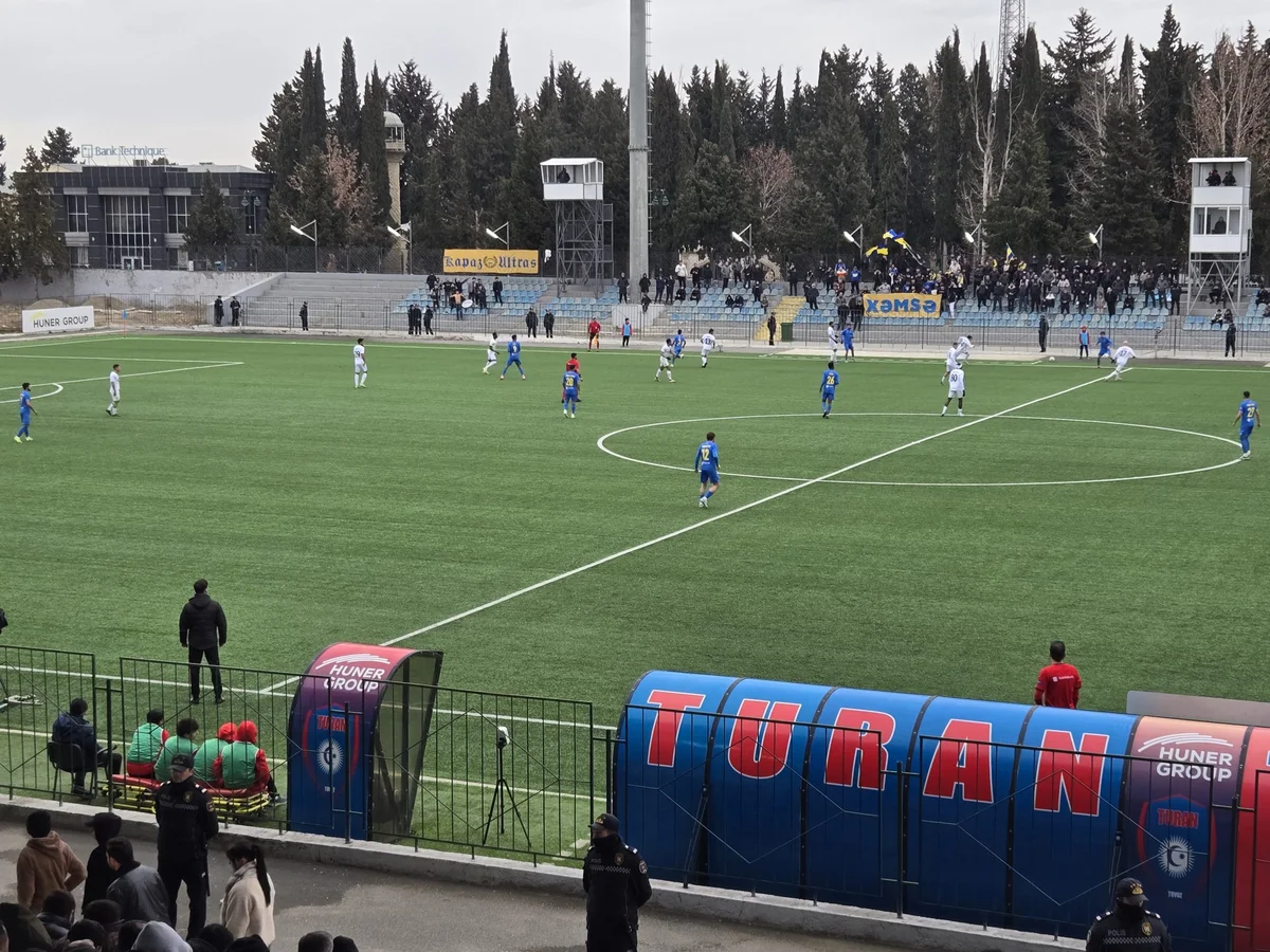 “Kəpəz”in qolu Tovuzda aranı qatdı, meydançaya butulka yağdı VİDEO İdmanXəbər