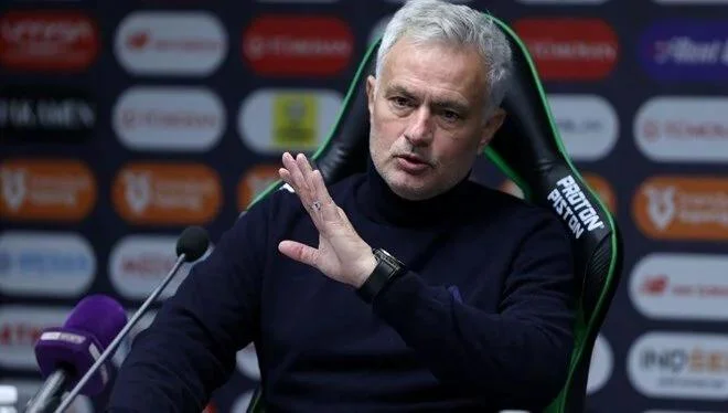 Mourinyo Beşiktaş ın yeni baş məşqçisi haqqında danışıb