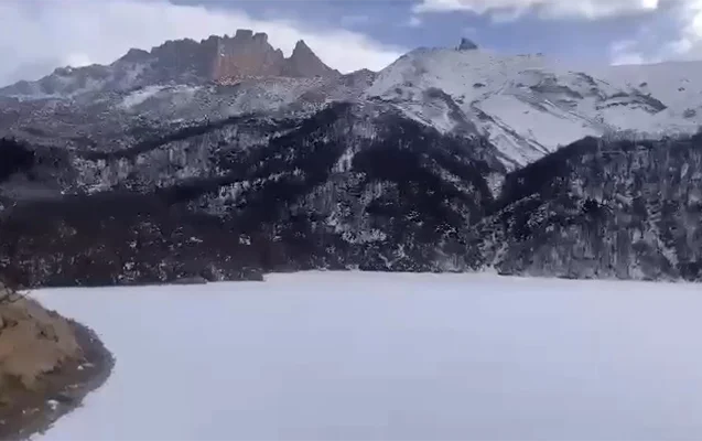 Maralgöl buz bağlayıb Möhtəşəm GÖRÜNTÜLƏR