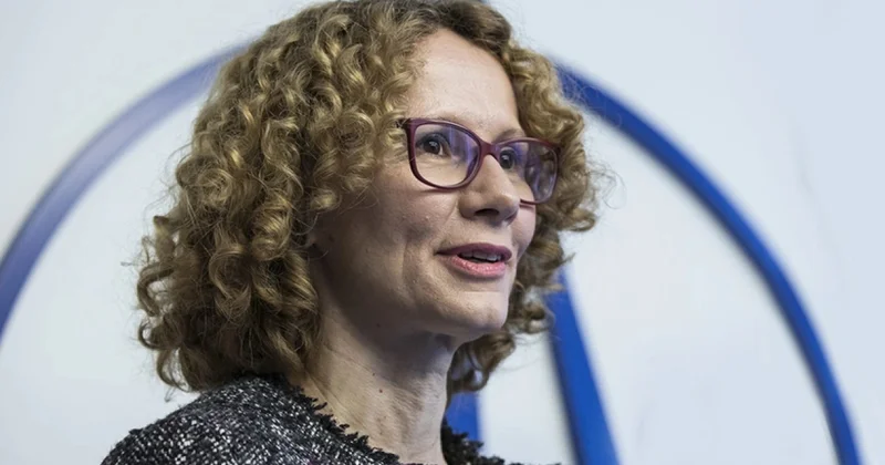 Замгенсека НАТО едет в Баку