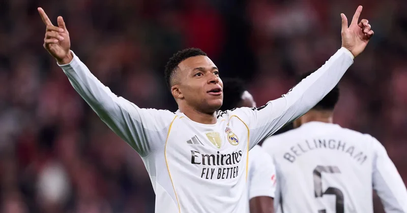 La Liqada yubiley qolunu vurdu