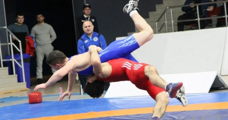 Milli üzvləri testdən keçdi