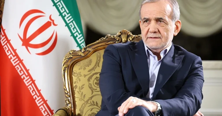 Пезешкиан призвал снять ограничения на интернет в Иране Minval Politika