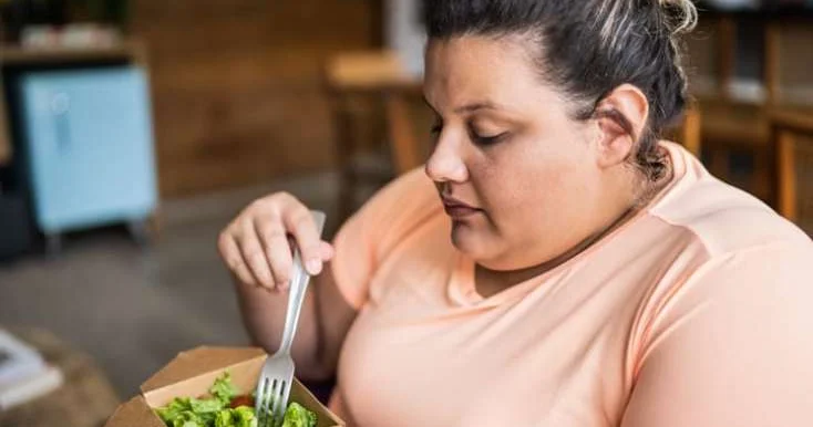 İnsanlar buna görə kökəlir Səbəblər açıqlandı