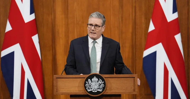 Starmer: Qrenlandiya məsələsi adanın sakinləri və Danimarka tərəfindən həll olunmalıdır