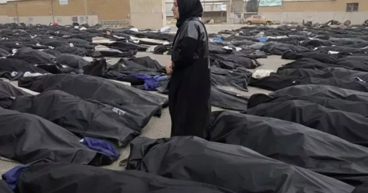 İrandan TƏSİRLİ FOTOLAR: Döyüşəcəyik, öləcəyik, İranı geri alacağıq!